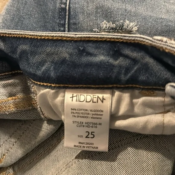 Hidden Distressed Jeans - Picture 13 of 13